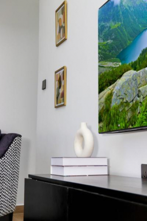 2 br luxury condo centrally located in Westlands in Nairobi-Book your stay!